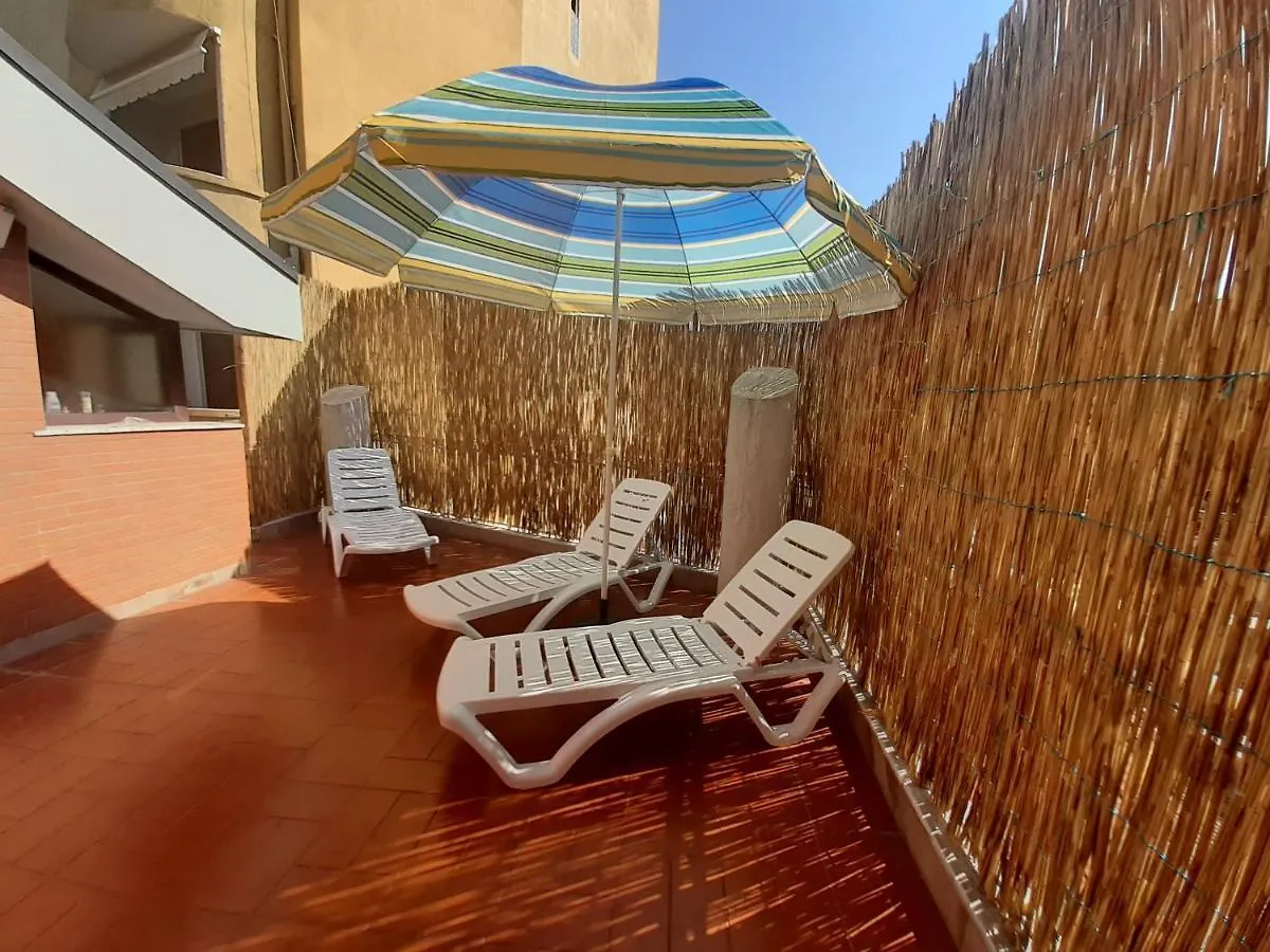Albergue The Golden Rooster Tirana